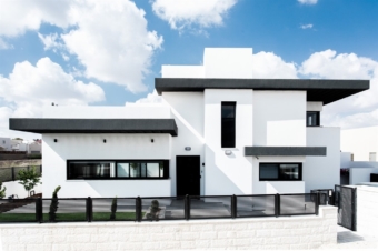 בית בסגנון מודרני, כרמית